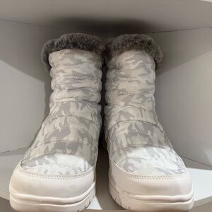 Ryka Gray and White Quilted Winter Boots
